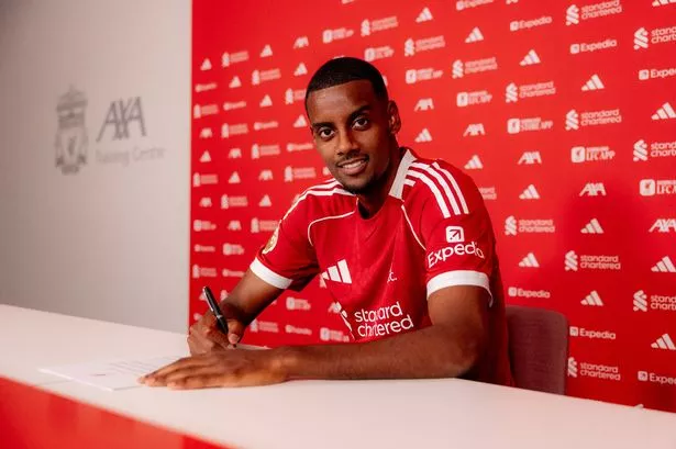 Hugo Ekitike pictured with shirt of rival after Liverpool omission 