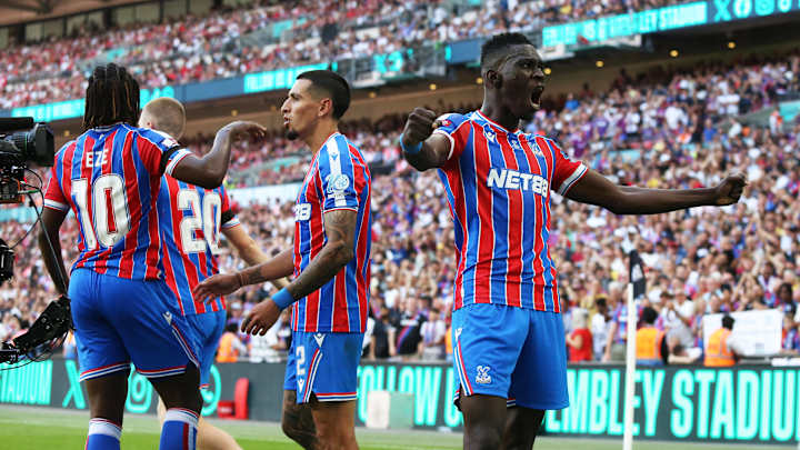 'Handing in a transfer request' - Crystal Palace fans explode over Romain Esse announcement