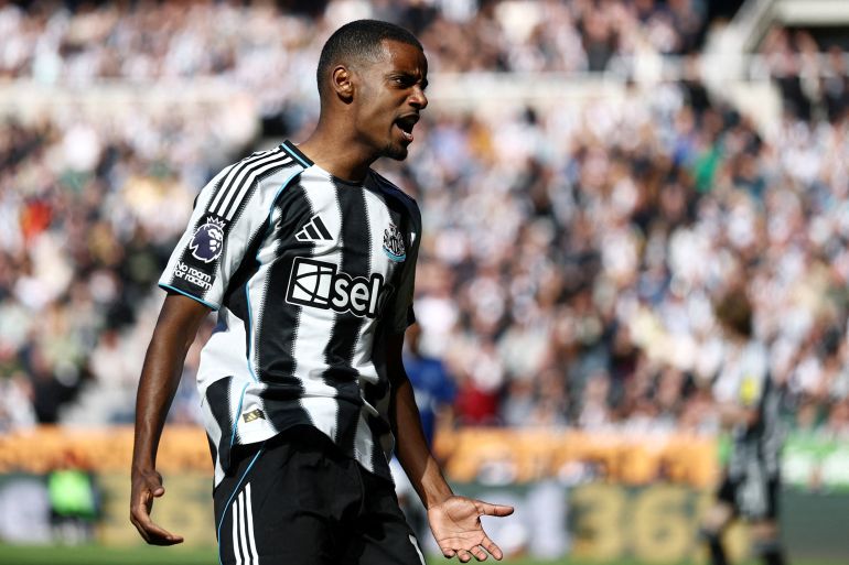 Alexander Isak transfer U-turn from Newcastle opens door as Liverpool told price