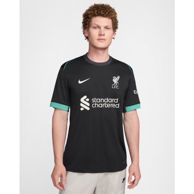 Newcastle 1-0 Liverpool LIVE: updates as Gravenberch scores and Gordon sent off