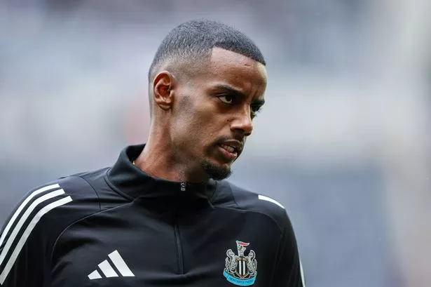Transfer news LIVE: Man Utd make 'improved offer', Isak to Liverpool update, stunning Wissa statement