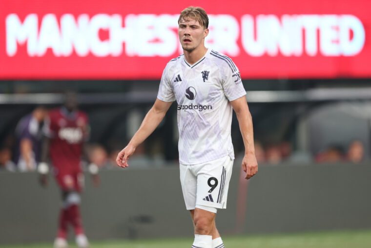 Manchester United face Rasmus Hojlund nightmare amid Nicolas Jackson news