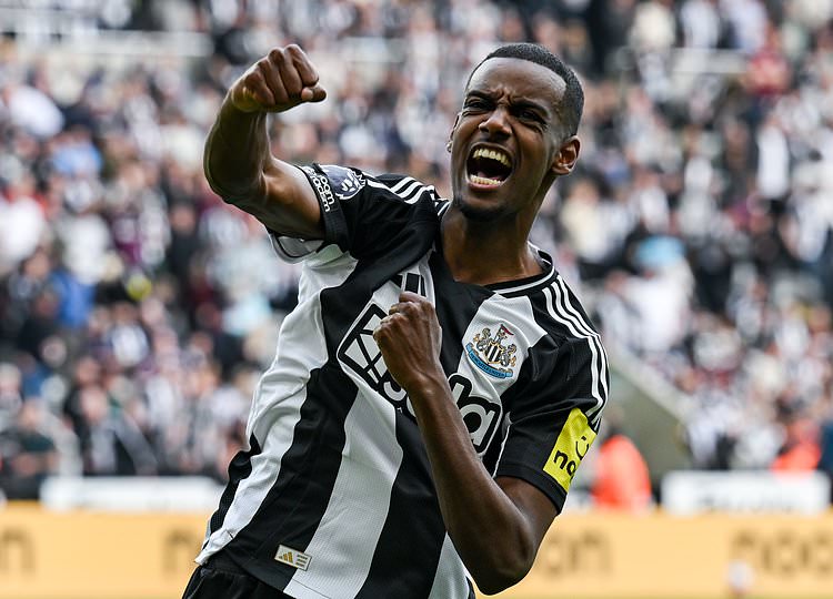 Transfer news LIVE! Liverpool agree Isak deal, Guehi twist; Hincapie to Arsenal; Chelsea, Man Utd latest