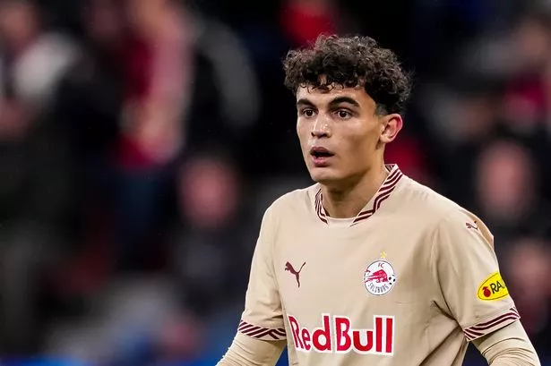 Report: ‘Superb’ Liverpool midfielder has clear transfer ‘priority’ as he seeks Anfield exit 
