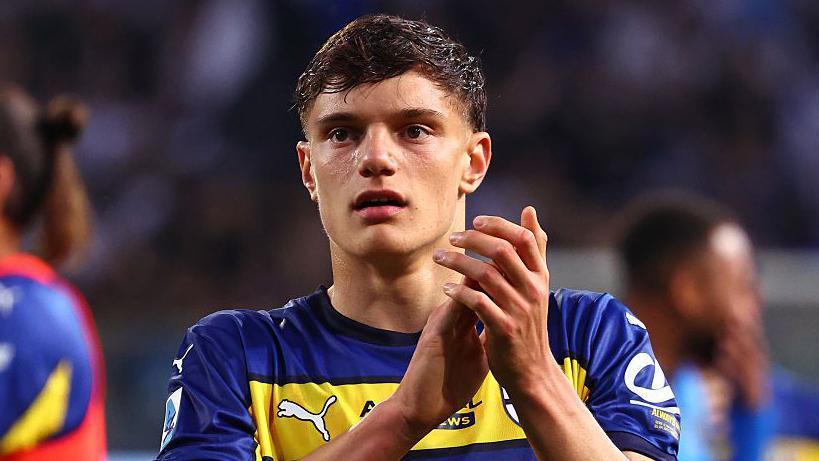 Arne Slot already knows 2 players who can replace Giovanni Leoni after injury 