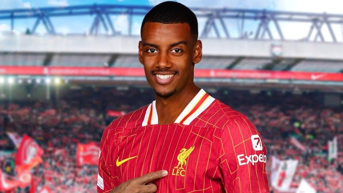 Video: Newcastle star sends parting message to Alexander Isak after controversial Liverpool transfer
